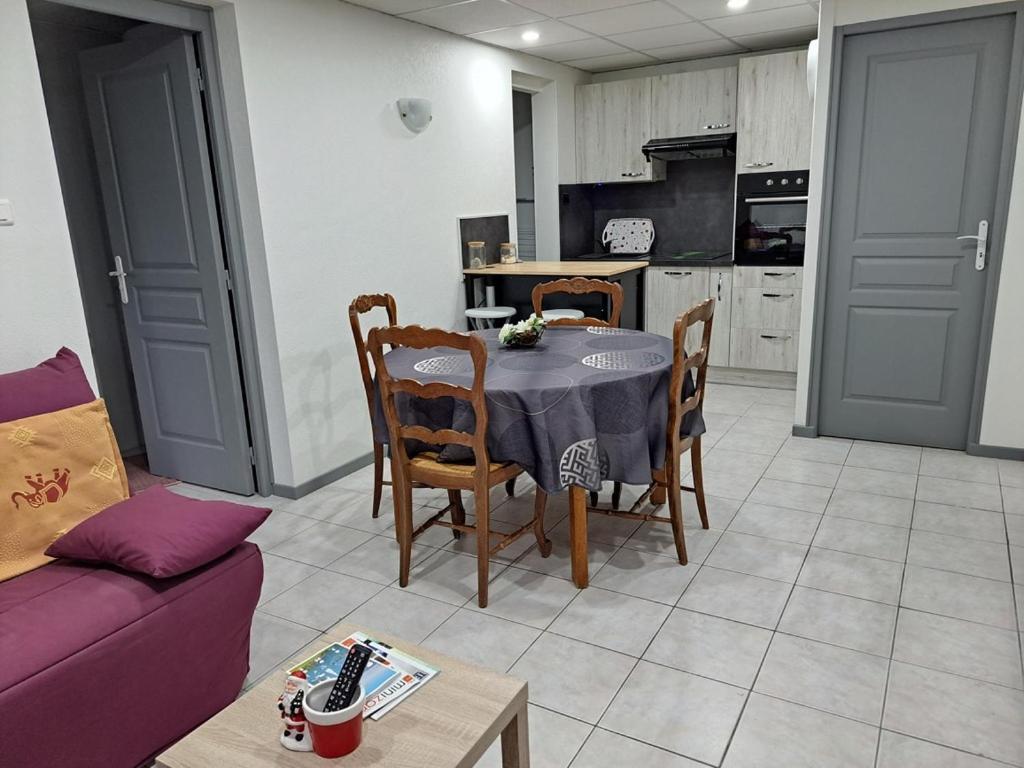 Chez Patrick Et Dominique Apartment Saint-Pierre-en-Faucigny Екстериор снимка