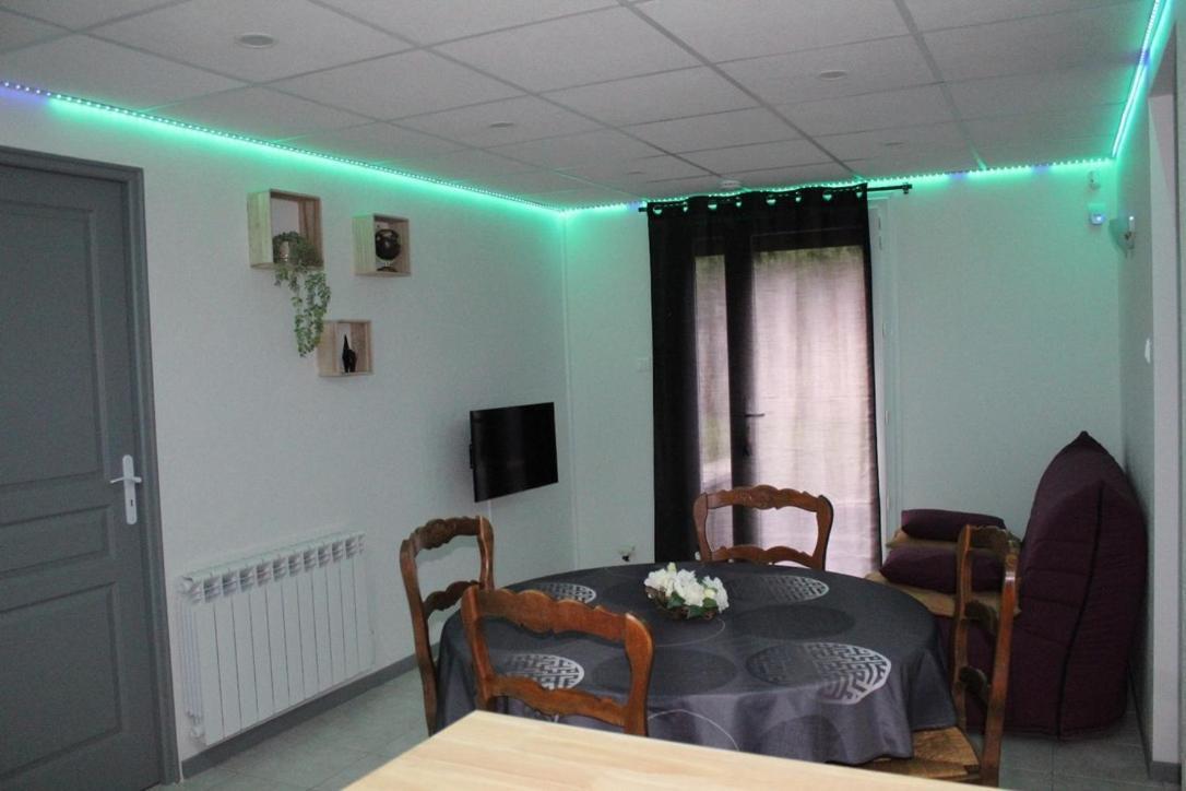 Chez Patrick Et Dominique Apartment Saint-Pierre-en-Faucigny Екстериор снимка